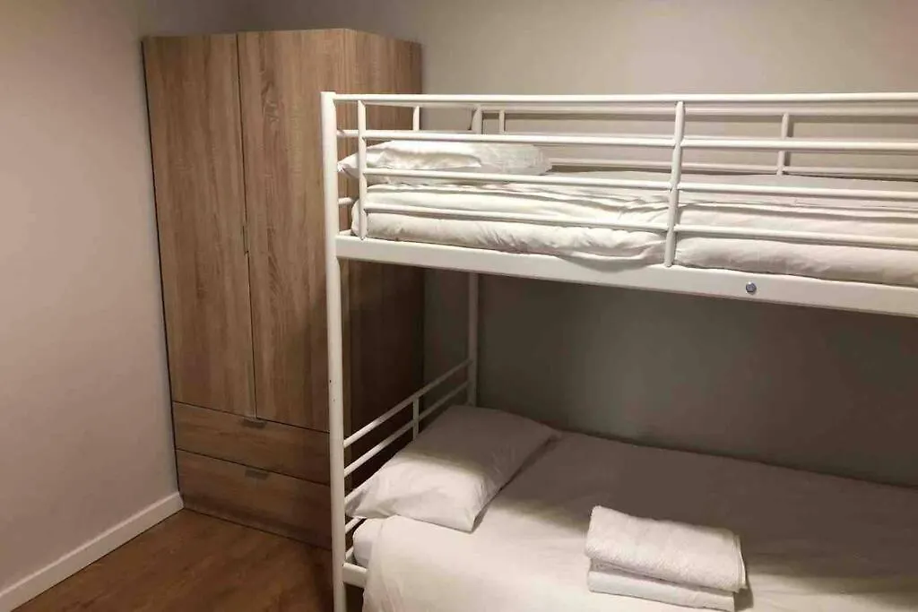 2 Bedroom Apartment Sants Barcelona Spanien