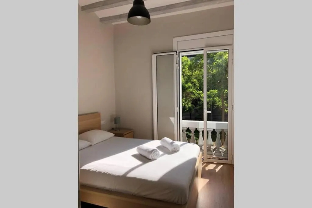 2 Bedroom Apartment Sants Barcelone
